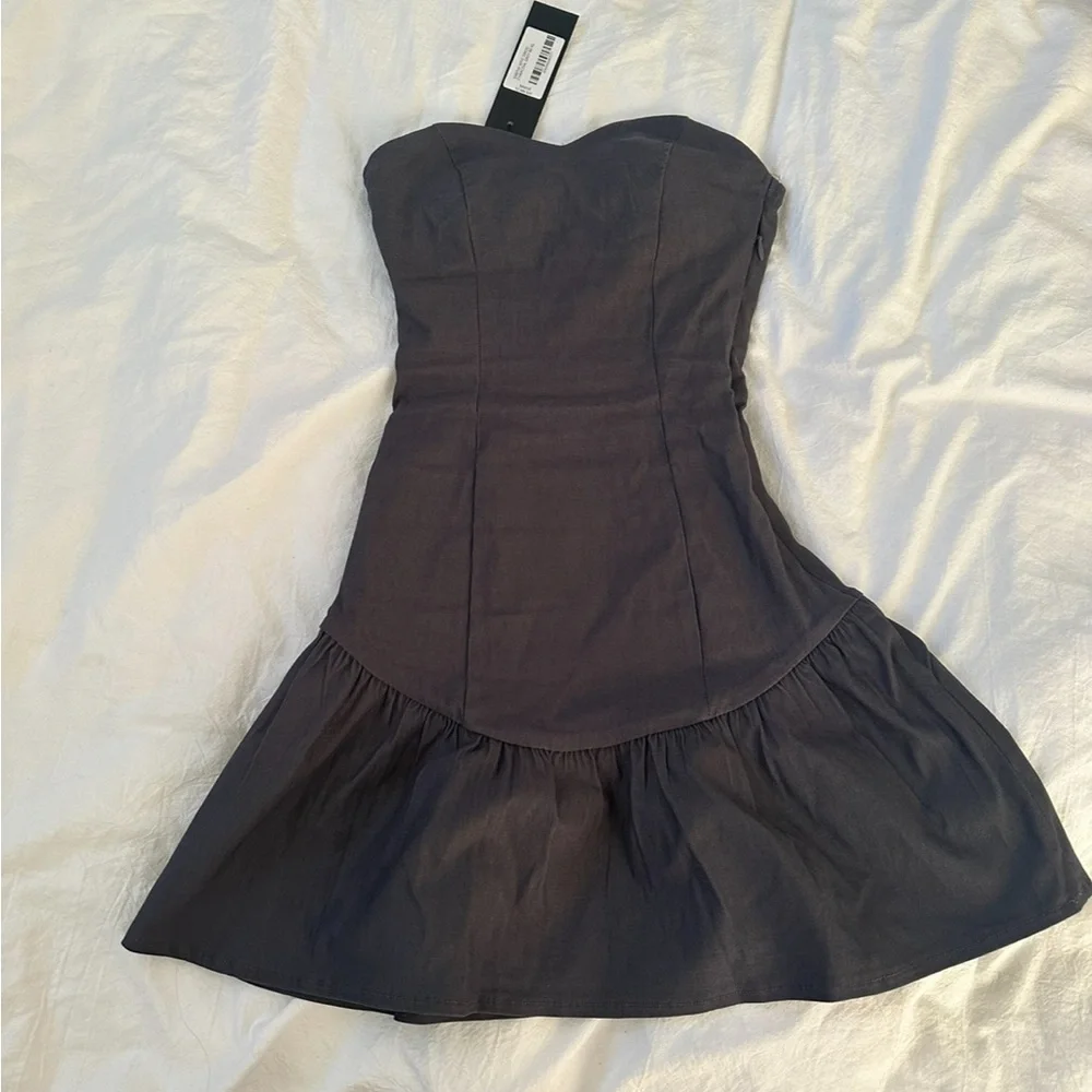 NWT Motel Sabina Bandeau Mini Dress In Charcoal Grey - Picture 5 of 6